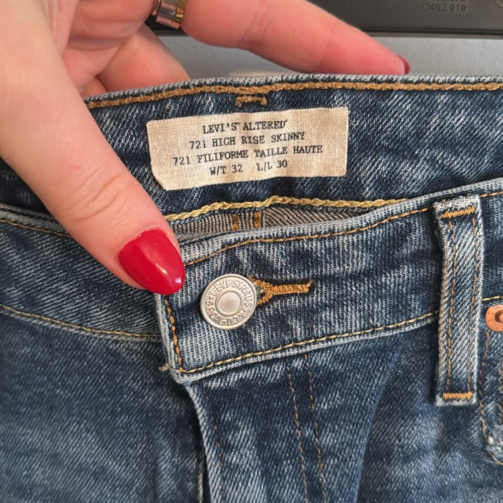 LEVI’s 721 HIGH RISE SKINNY RIPPED JEANS - Picture 3 of 6